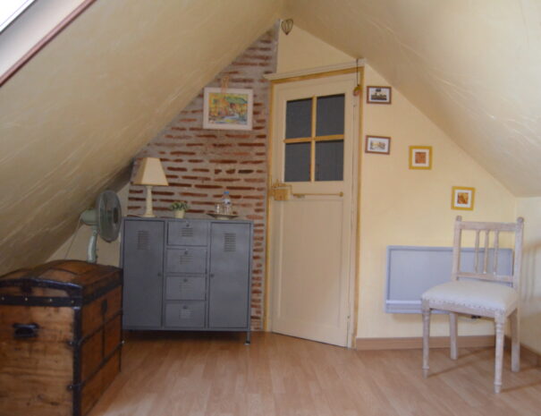 Chambres hôtes Chaumont sur Loire, chambre Verdier coffre et porte chambre du haut